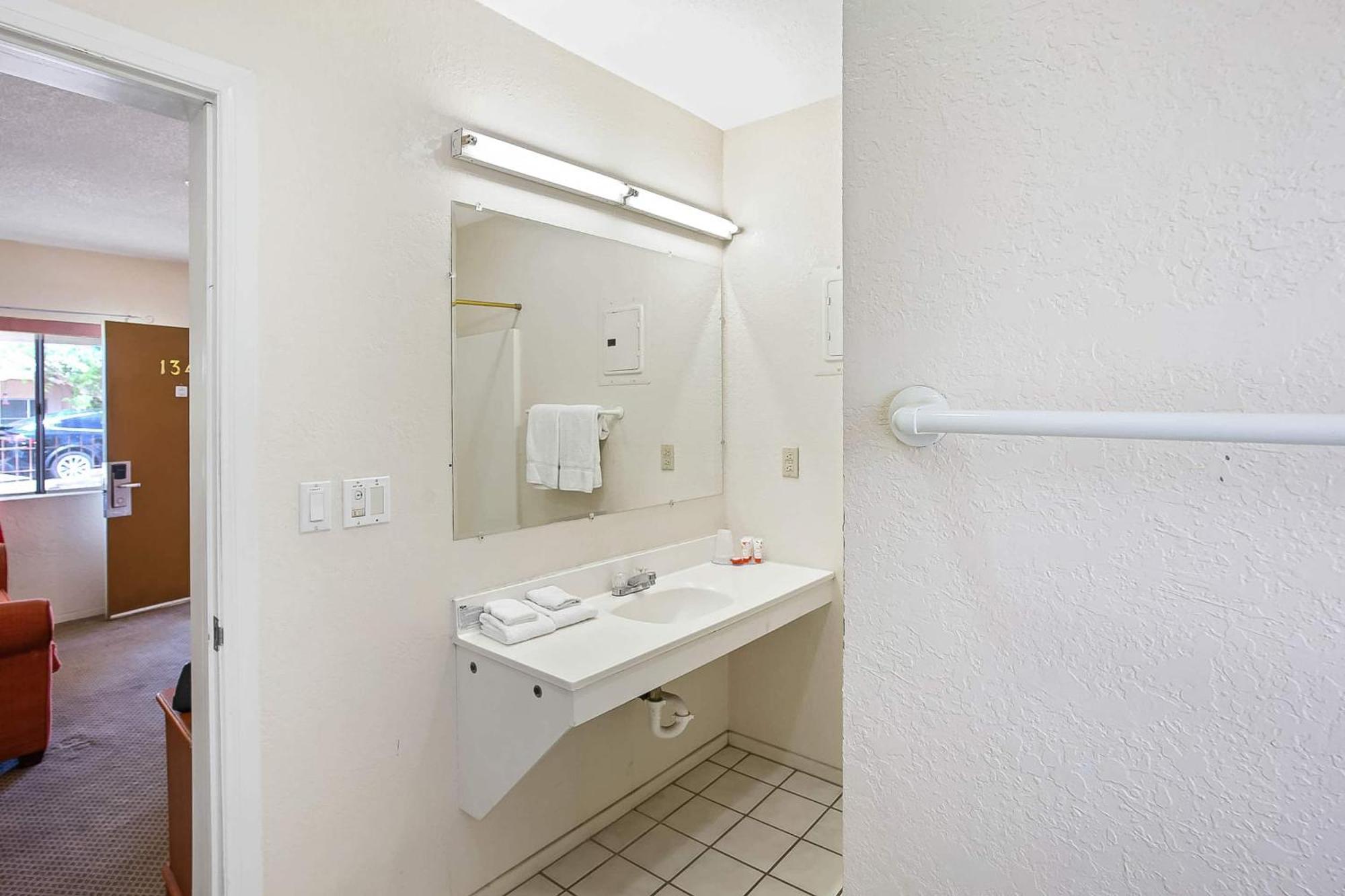 Oyo Hotel Yuma Az - I-8 Us-95 Buitenkant foto